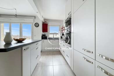 Appartement 3 pièces 325500 €
