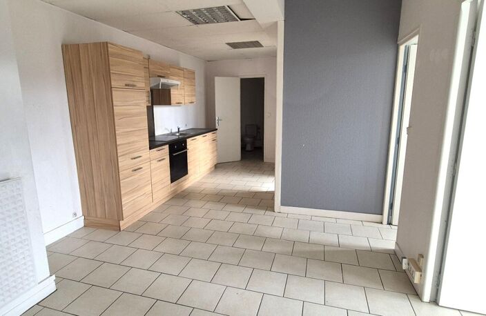 Bel Appartement Résidentiel de 72 m² avec Ascenseur, Hall d'entrée sécurisé, Interphone, Local technique et Terrain clos, sécurisé et paysager de 4810 m² — photo 4