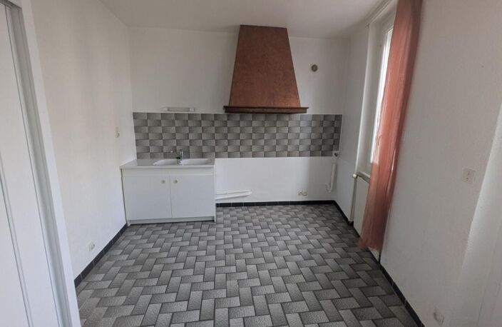 Maison de ville avec jardin et cave sur Varennes Sur Allier — photo 4