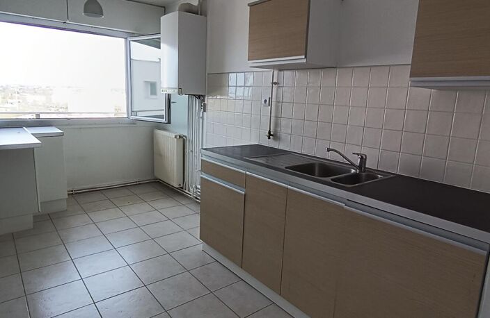 Appartement T4  à Nevers avec balcon, vue Loire — photo 3