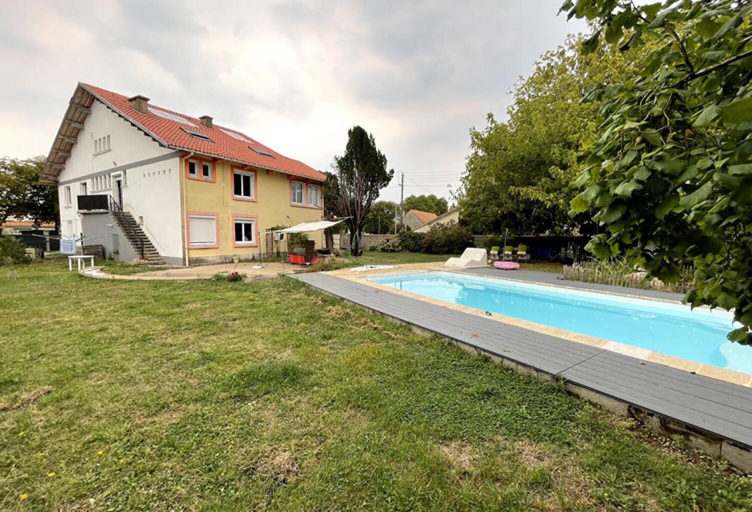 Maison familiale avec piscine et revenus locatifs ? Paimboeuf (44560) — photo 1