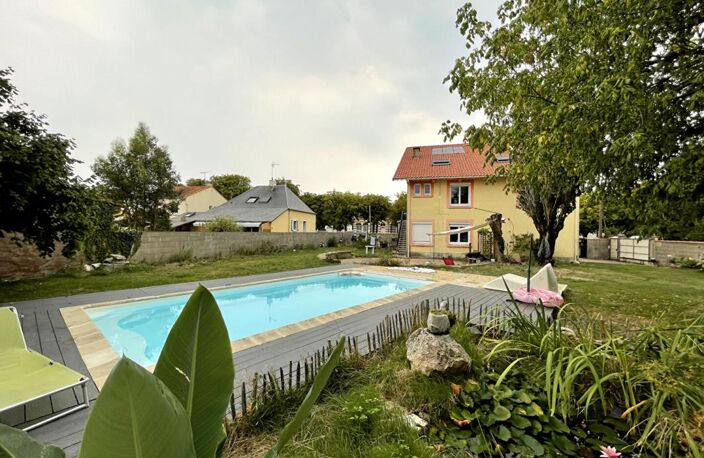 Maison familiale avec piscine et revenus locatifs ? Paimboeuf (44560) — photo 2