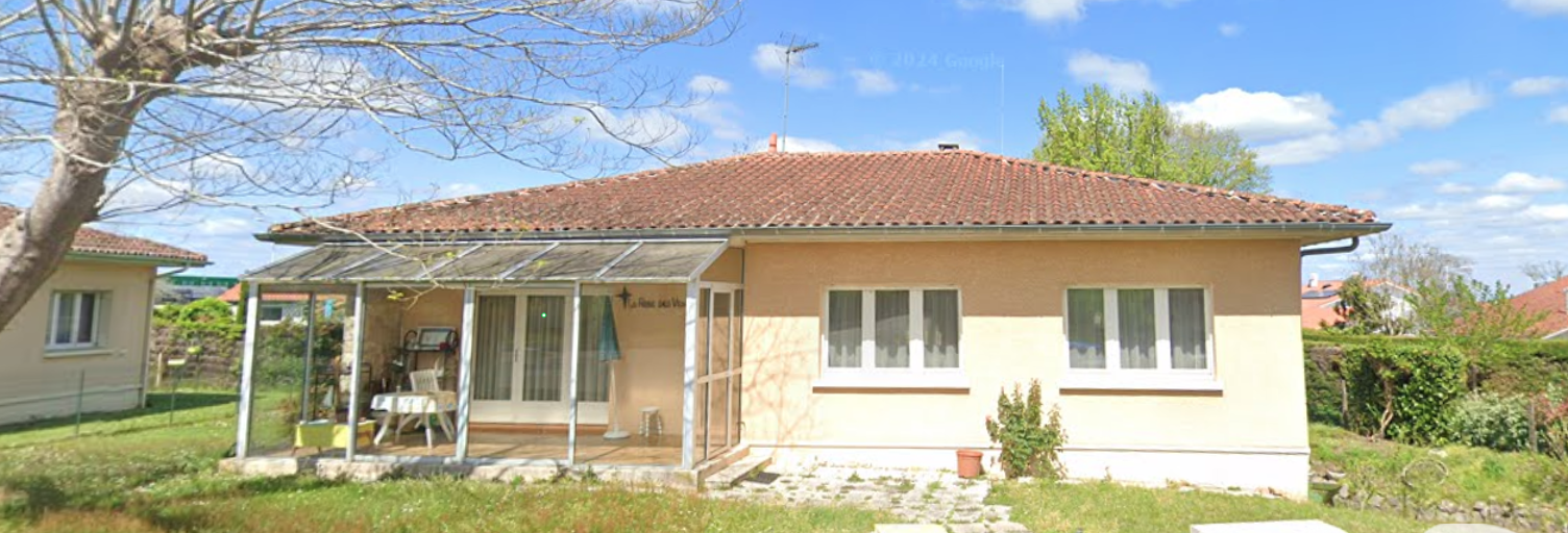 Maison 5 Pièces 112 m² à louer à Saint-Pierre-du-Mont (40280)