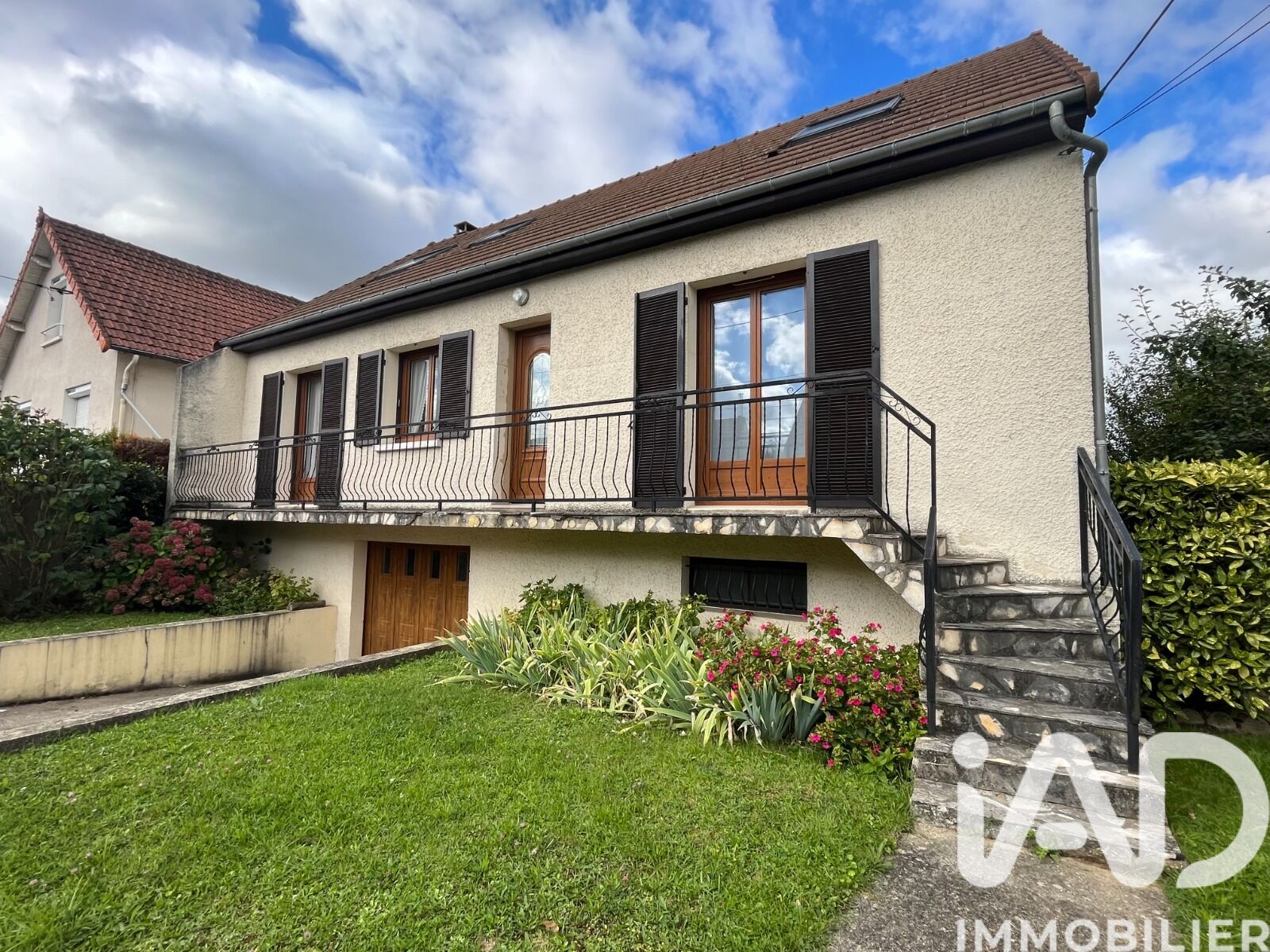 Vente Maison/villa 8 pièces - Photo 2