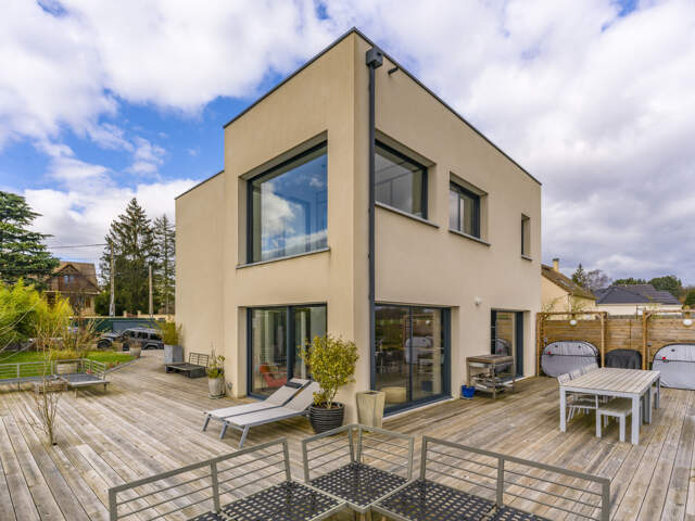 Villa contemporaine avec vue dégagée — photo du bien