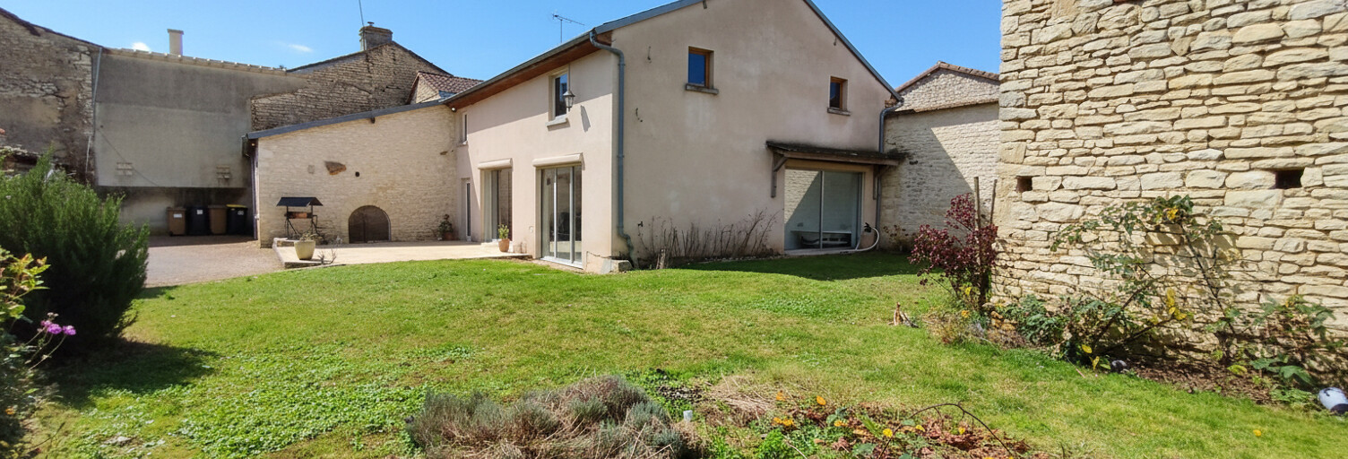 Maison 5 Pièces 188 m² à vendre à Neuville-de-Poitou (86170)