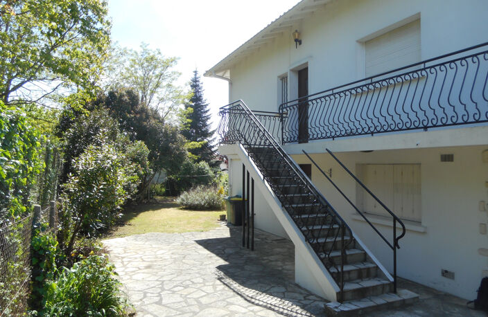 Saint-Georges-de-Didonne Maison en 2 appartements au prix de — photo 2