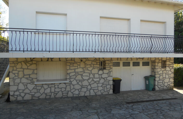 Saint-Georges-de-Didonne Maison en 2 appartements au prix de — photo 4