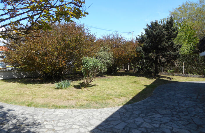 Saint-Georges-de-Didonne Maison en 2 appartements au prix de — photo 5