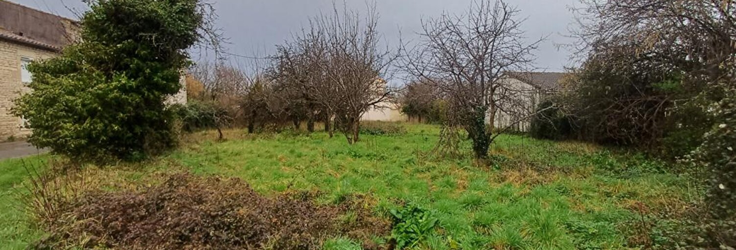 Terrain  874 m² à vendre à Frontenay-Rohan-Rohan (79270)