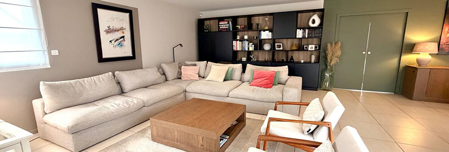 Maison 8 Pièces 197 m² à vendre à Mérignies (59710)
