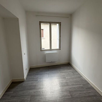 Appartement 3 pièces 495 €