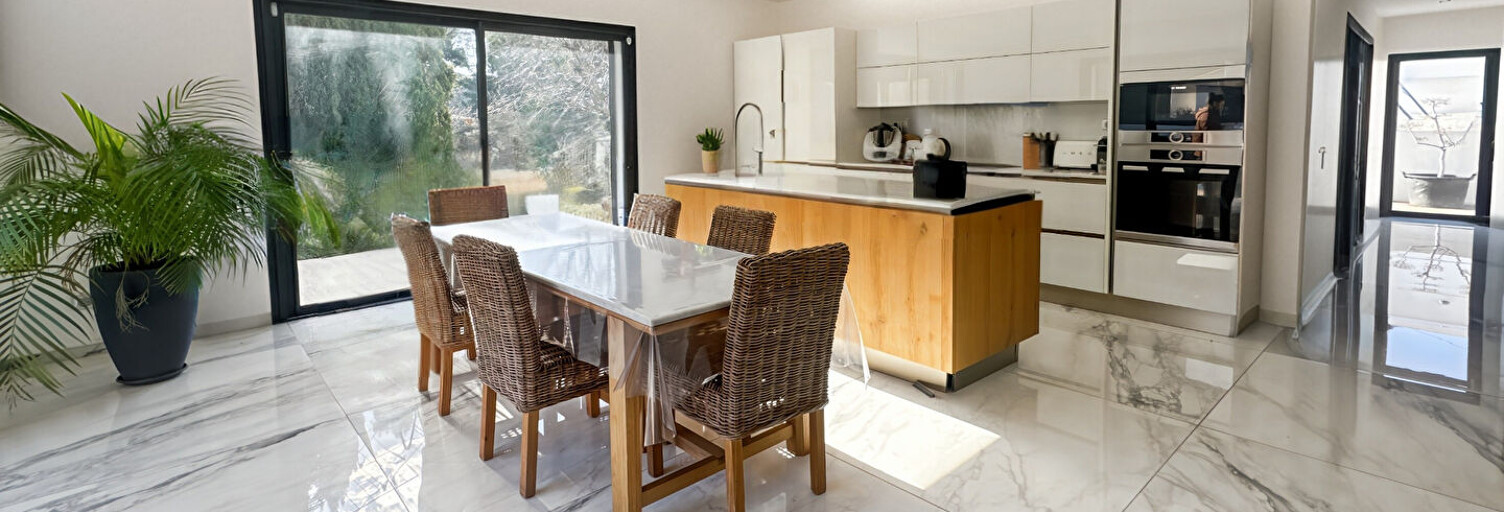 Maison 5 Pièces 129 m² à vendre à Allauch (13190)