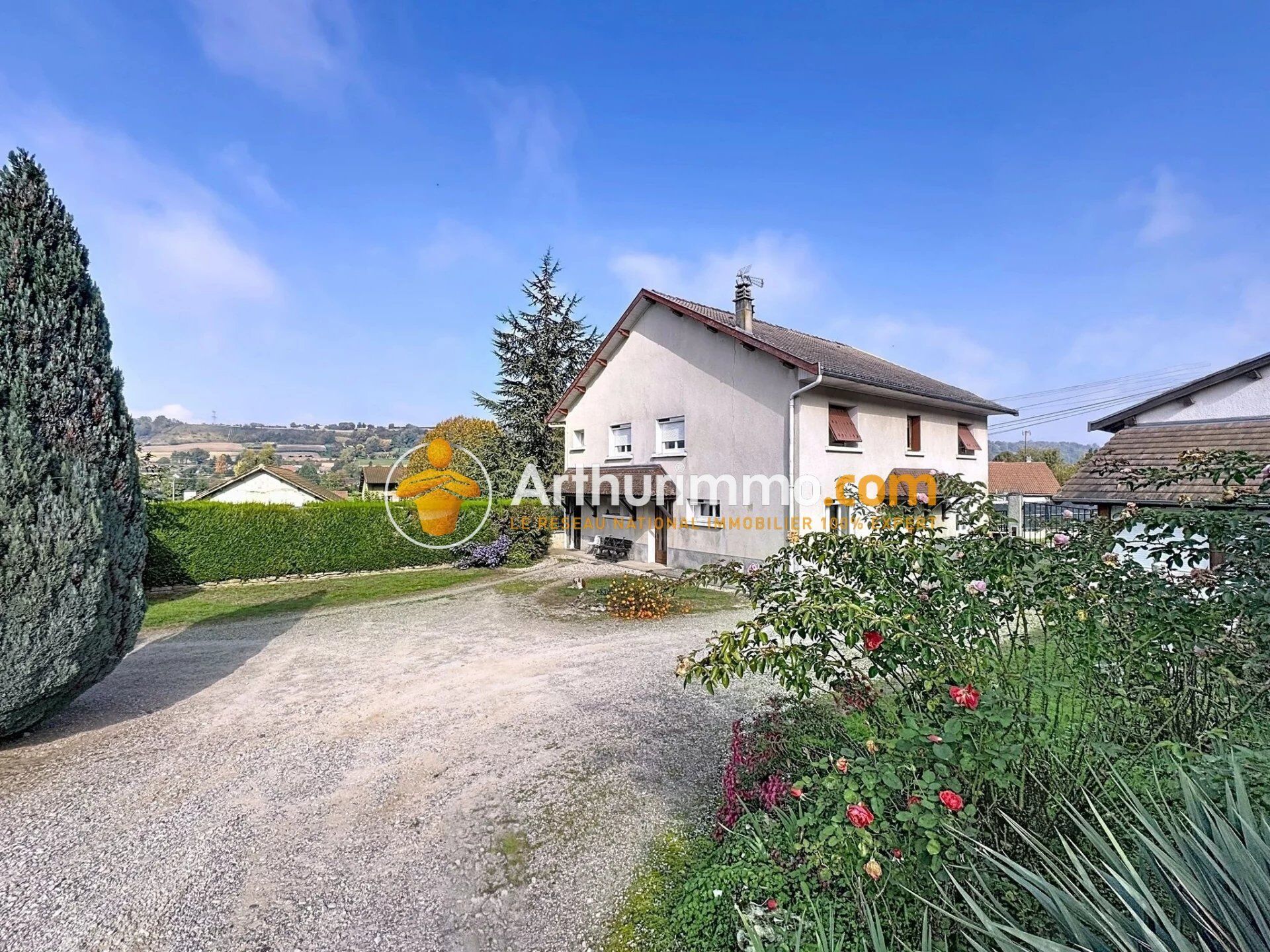 Maison 8 pièces 189 m² · à Saint-Savin · 189 m² · 375 000 €