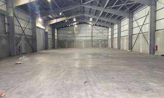 Local industriel  750 m² à louer à Saint-Pierre (97410)