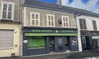 Commerce  244 m² à vendre à Voulx (77940)