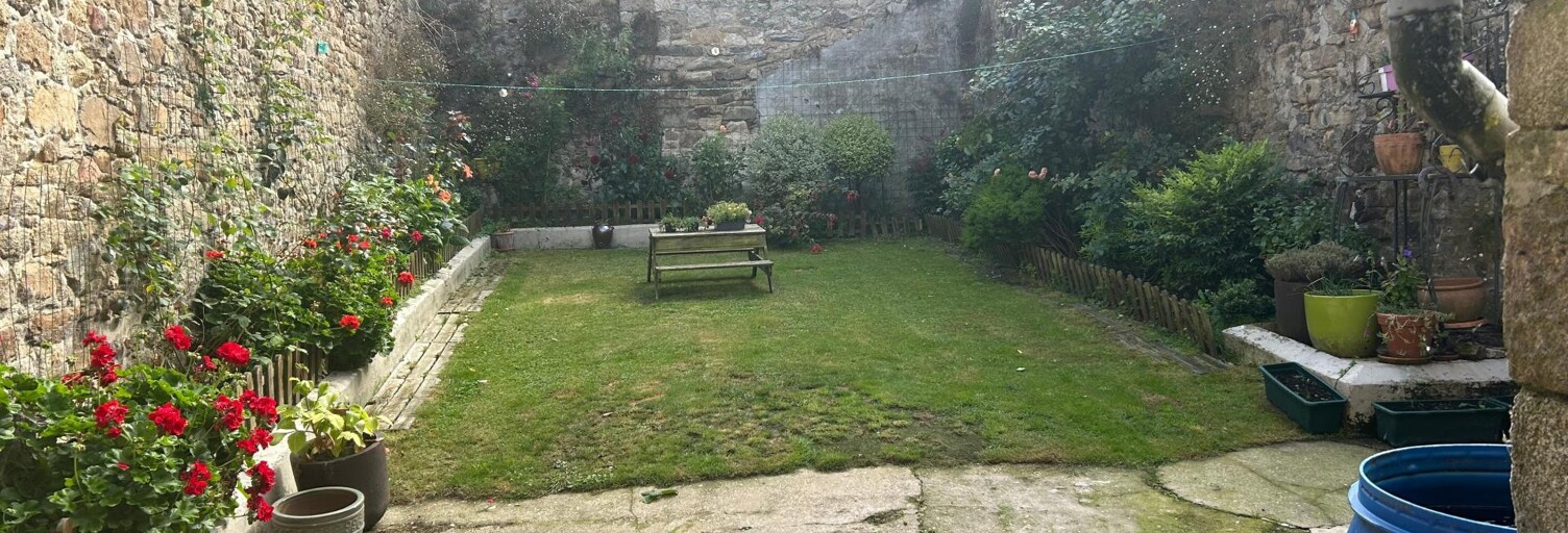 Immeuble  127 m² à vendre à Saint-Pol-de-Léon (29250)