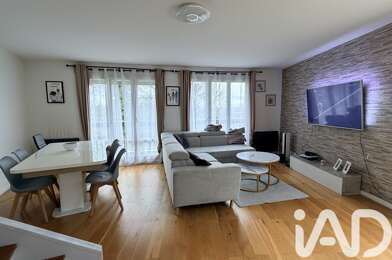 Appartement 3 pièces 242000 €