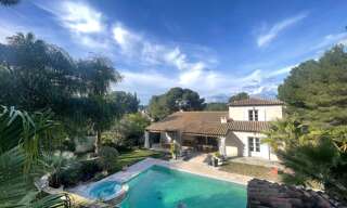 Maison 9 Pièces 333 m² à vendre à Sanary-sur-Mer (83110)