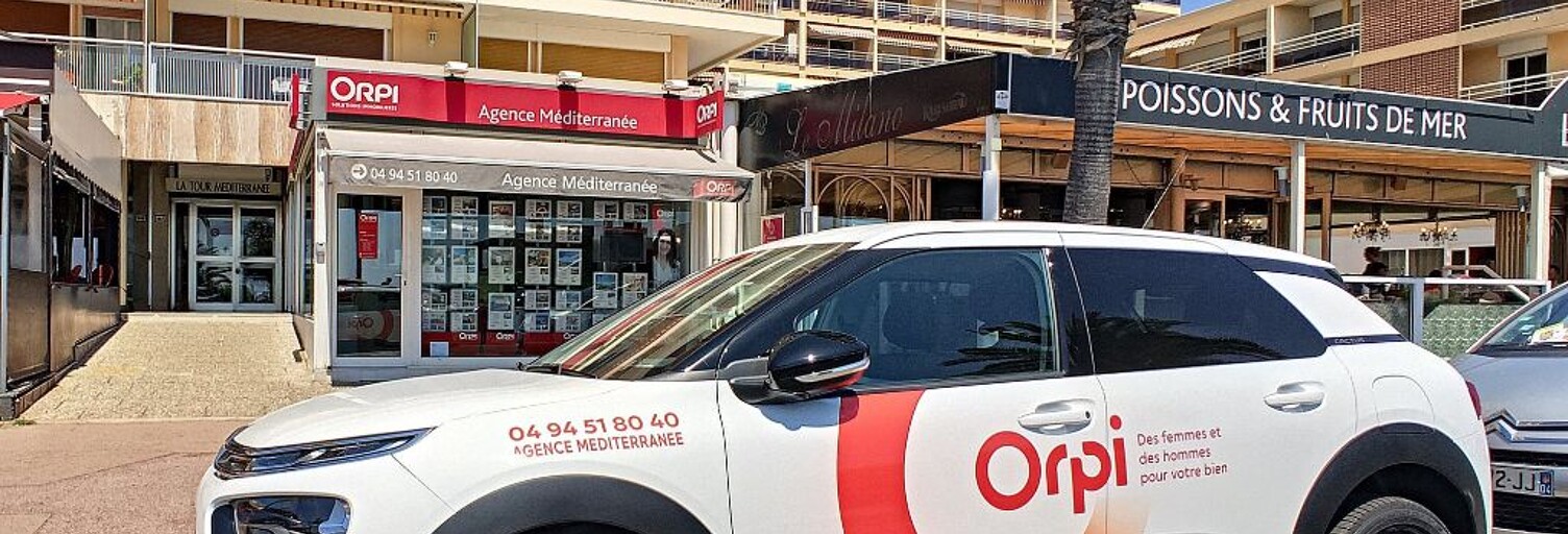 Commerce   m² à louer à Fréjus (83600)