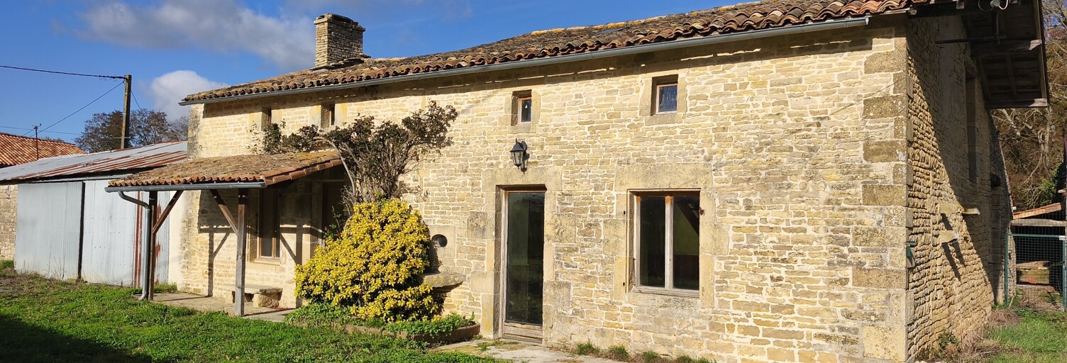 Maison 5 Pièces 114 m² à vendre à Lezay (79120)