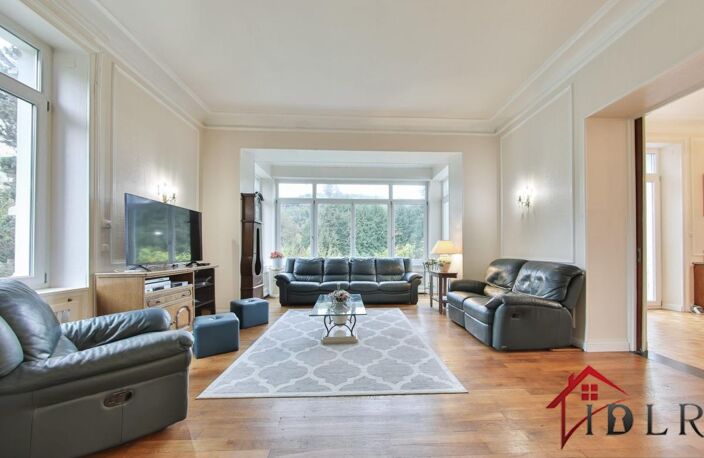 CHÂTEAU DE PRESTIGE AVEC PISCINE, PARC ARBORÉ ET RIVIERE — photo 4