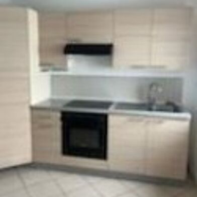 Appartement 3 pièces 820 €