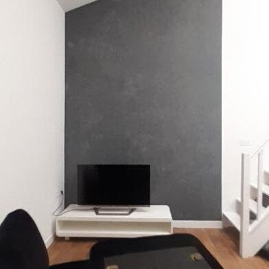 Appartement 4 pièces 945 €