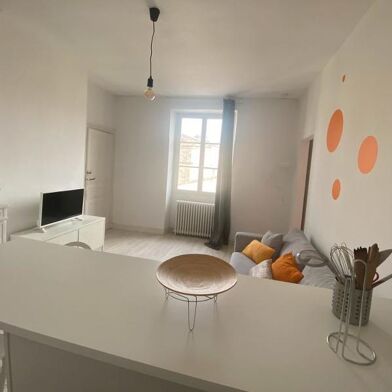 Appartement 2 pièces 830 €