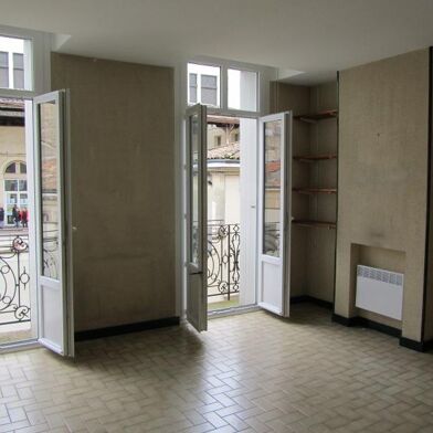 Appartement 3 pièces 1089 €