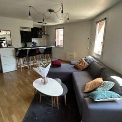 Appartement 3 pièces 900 €