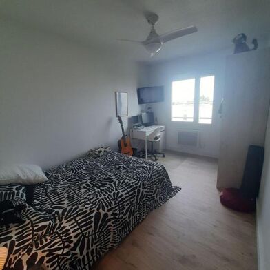 Appartement 5 pièces 549 €