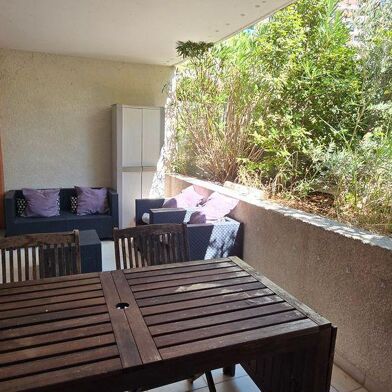 Appartement 2 pièces 890 €