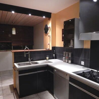 Appartement 3 pièces 880 €