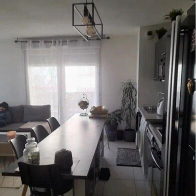 Appartement 3 pièces 875 €