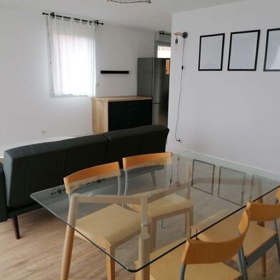 Appartement 3 pièces 750 €