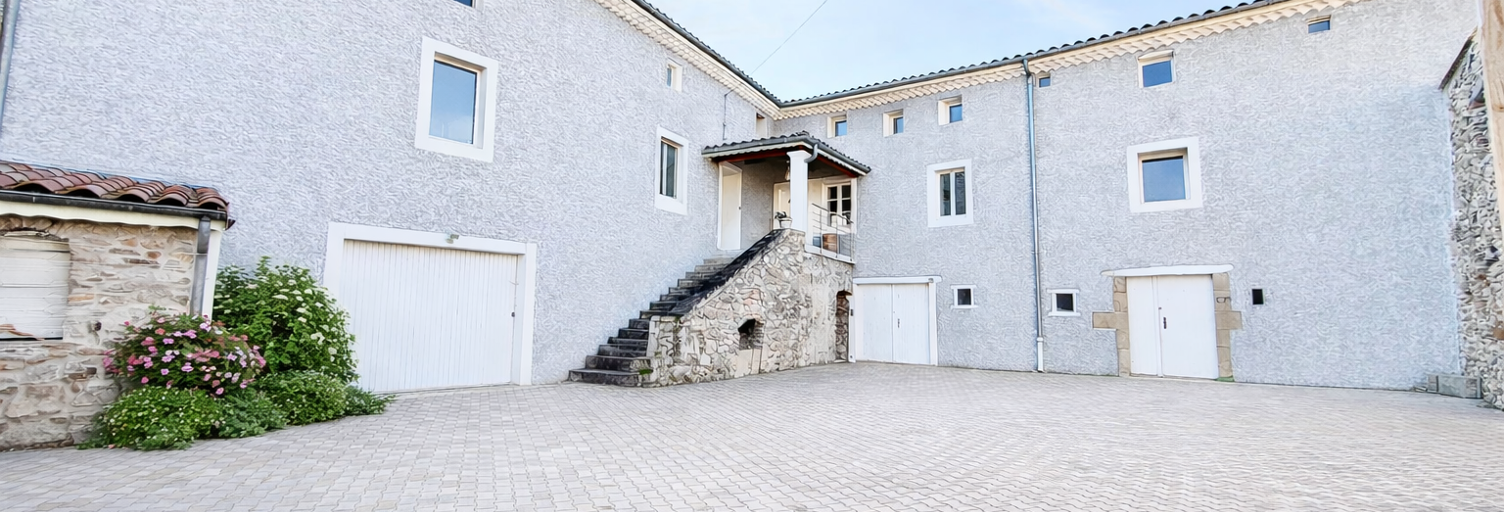 Maison 5 Pièces 180 m² à vendre à Saint-Jean-de-Muzols (07300)