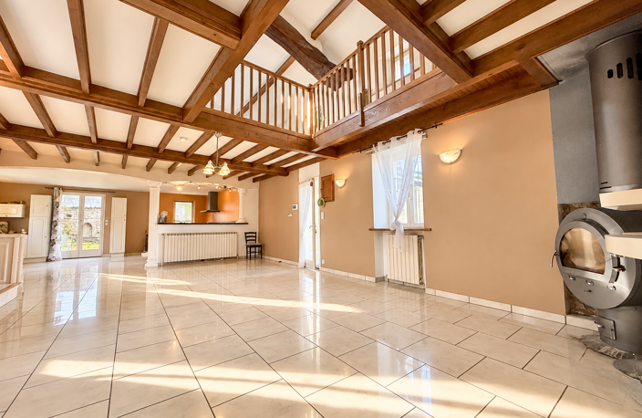 Grande bâtisse de caractère   Plus de 150 m2 habitables + se — photo 5