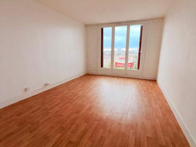Appartement À Vendre — photo du bien
