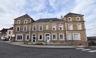 Immeuble  225 m² à vendre à Neuvy-Grandchamp (71130)