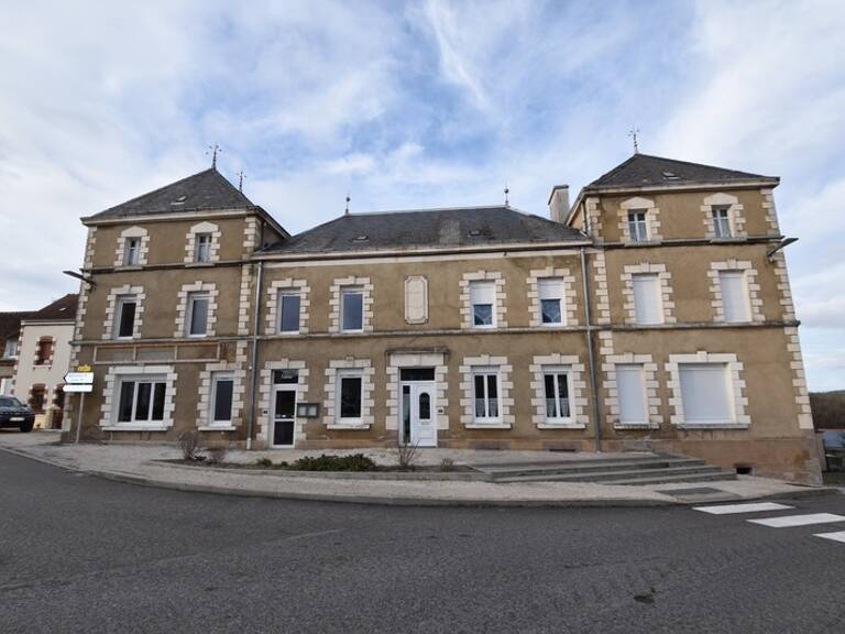 Immeuble à vendre NEUVY GRANDCHAMP (71) — photo 1