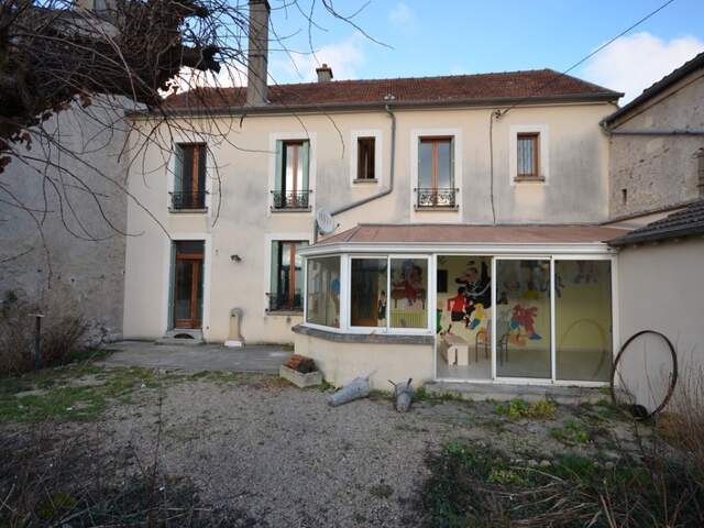 Proche de LA FERTE SOUS JOUARRE (77) à vendre maison de 7 pièces avec local commercial — photo du bien