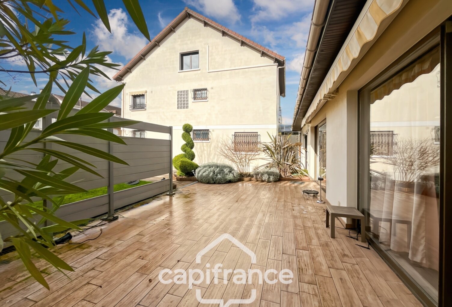 Maison familiale et polyvalente, à Ormesson-sur-Marne, au calme, 4 chambres, dépendance, 2 grands garages, terrain 496 m2 — photo 1