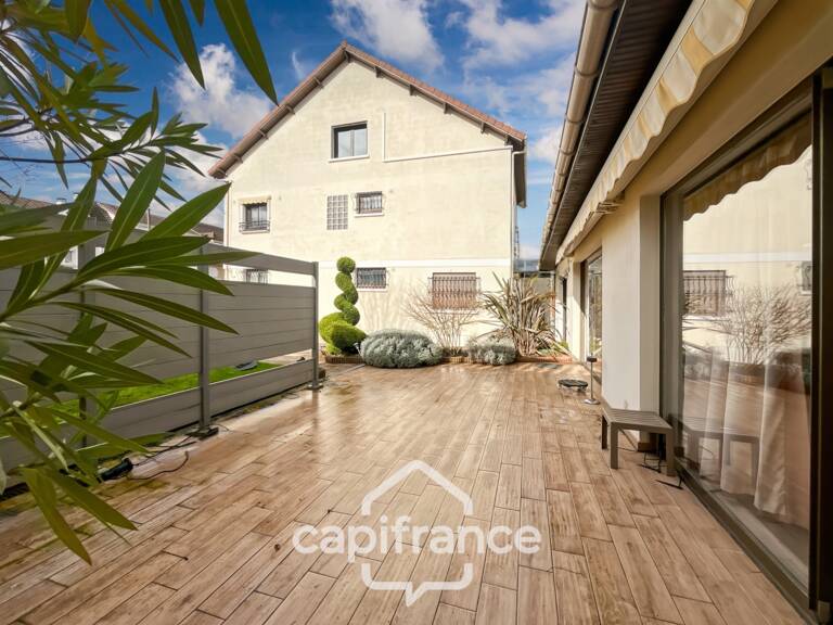 Maison familiale et polyvalente, à Ormesson-sur-Marne, au calme, 4 chambres, dépendance, 2 grands garages, terrain 496 m2 — photo 1