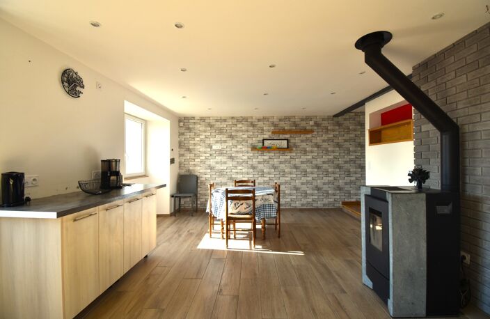 Charmante maison de village rénovée – 81 m² – Châteauneuf-de-Vernoux (07240) — photo 4