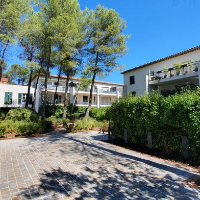 Appartement 2 pièces 890 €