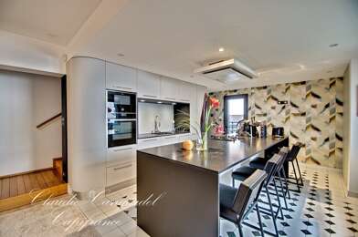 Maison 4 pièces 588300 €