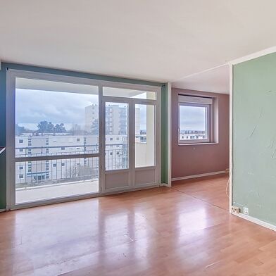 Appartement 5 pièces 126000 €