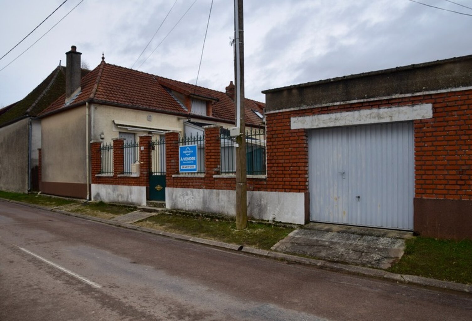 Maison à vendre 4 pièces AIX-VILLEMAUR-PALIS (10) — photo 1
