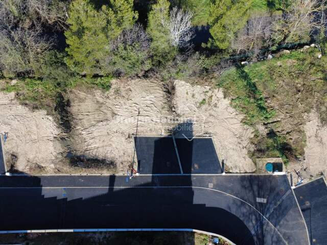 CHATEAUNEUF DE GADAGNE TERRAIN CONSTRUCTIBLE DE 229 M2 — photo du bien
